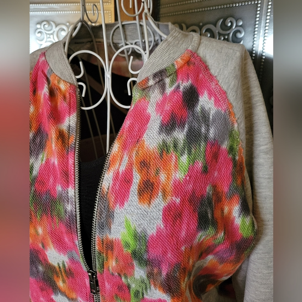 Kensi Cardigan Top/Jacket Woman's  Medium